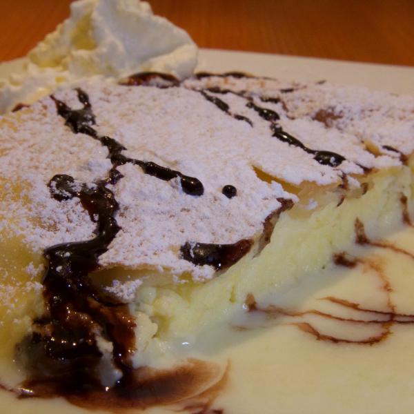 Köstliche Mehlspeisen beim Buschenschank Zach in Ligist